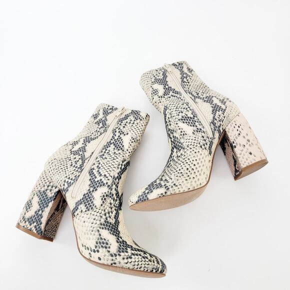 Steve Madden Chunky Block Heel Reggie Chelsea Snake Skin Boots / Booties - Picture 3 of 10